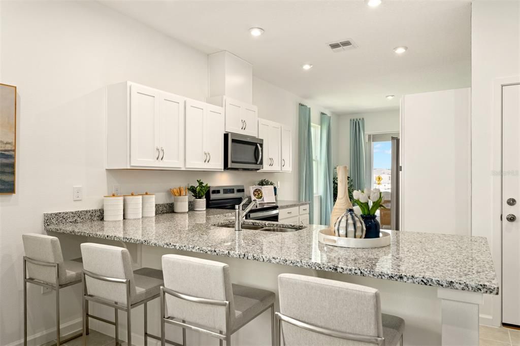 На продажу: $334,990 (3 спален, 2 ванн, 1704 Квадратных фут)