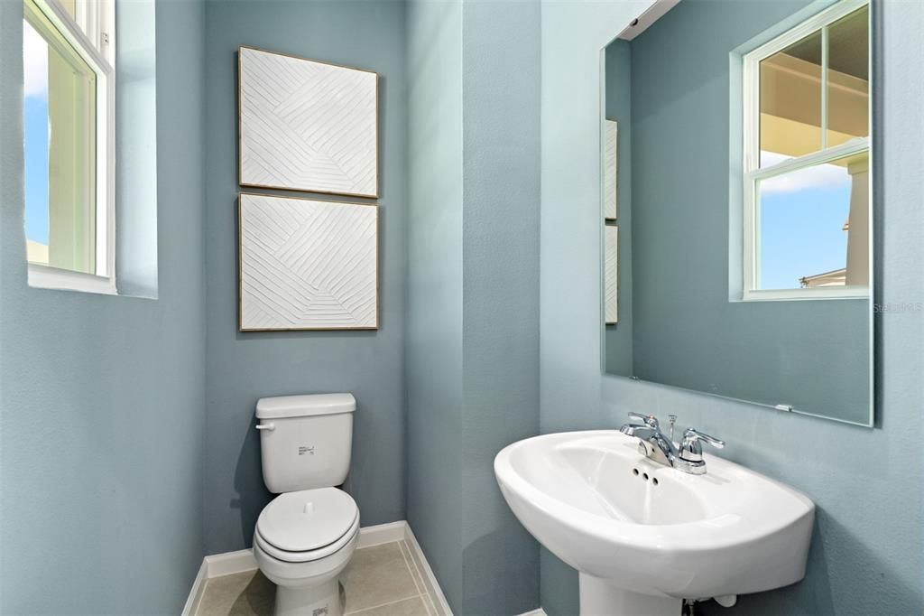 На продажу: $334,990 (3 спален, 2 ванн, 1704 Квадратных фут)