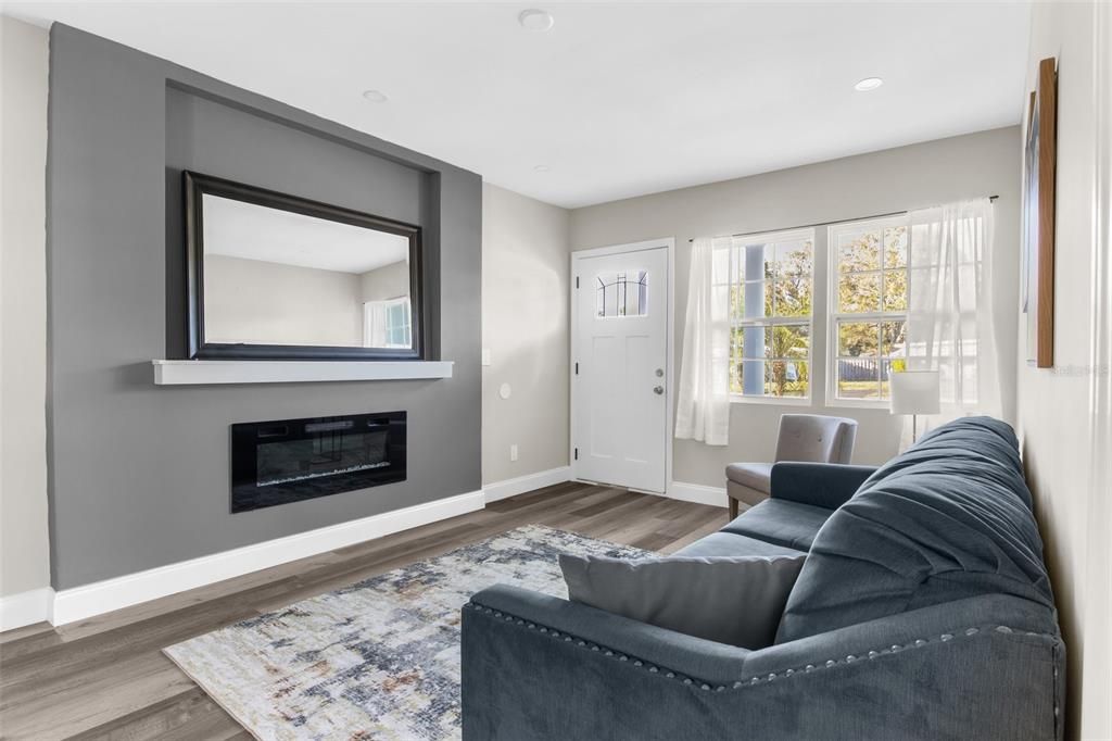 En Venta: $395,000 (3 camas, 2 baños, 1142 Pies cuadrados)