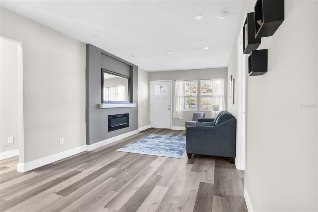 En Venta: $395,000 (3 camas, 2 baños, 1142 Pies cuadrados)