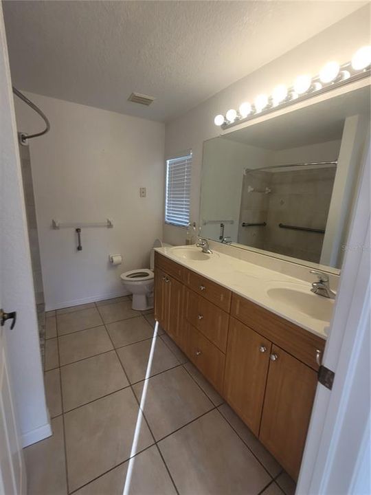 For Sale: $295,000 (3 beds, 2 baths, 1669 Square Feet)