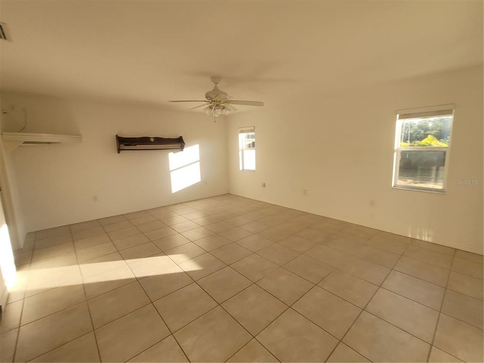 For Sale: $295,000 (3 beds, 2 baths, 1669 Square Feet)