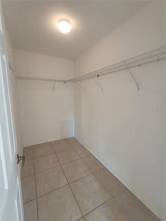 For Sale: $295,000 (3 beds, 2 baths, 1669 Square Feet)