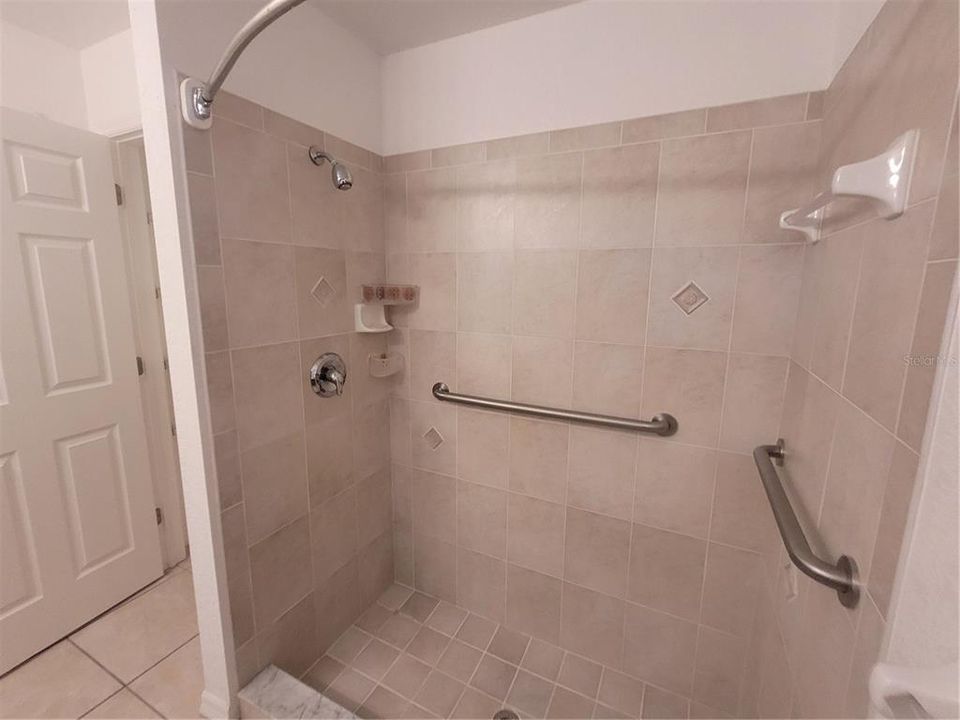 For Sale: $295,000 (3 beds, 2 baths, 1669 Square Feet)