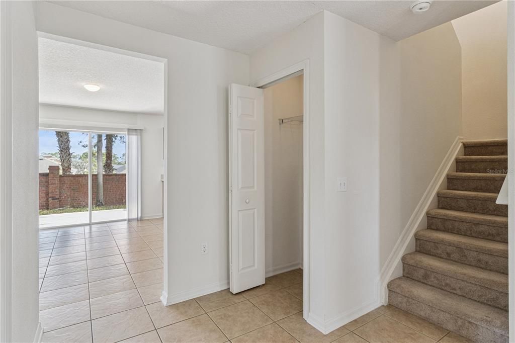 待售: $380,000 (4 贝兹, 2 浴室, 2924 平方英尺)