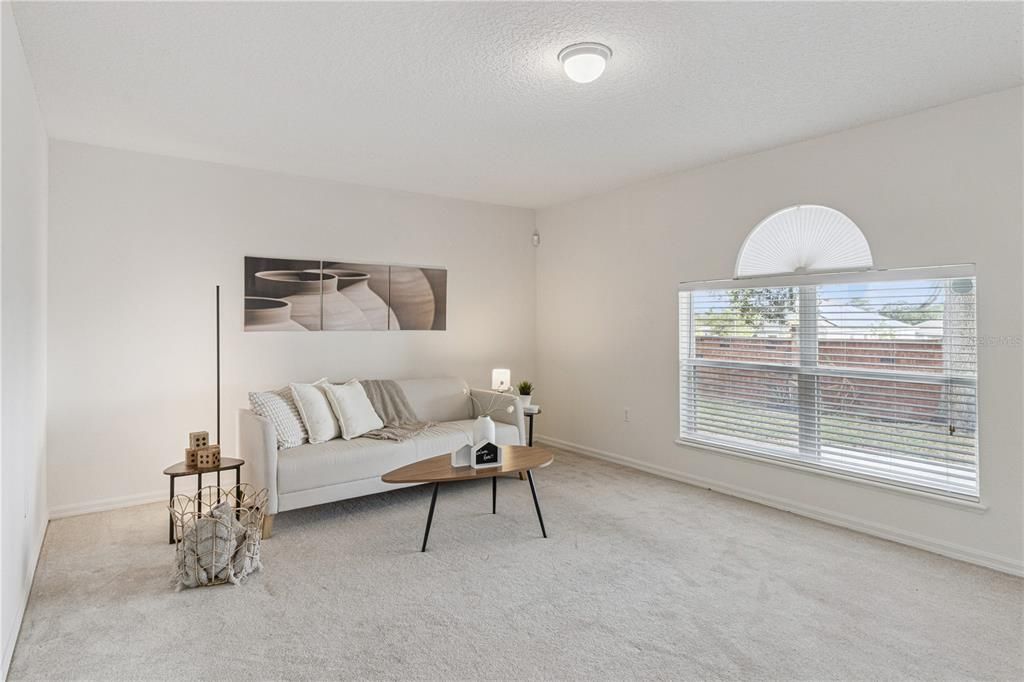 待售: $380,000 (4 贝兹, 2 浴室, 2924 平方英尺)