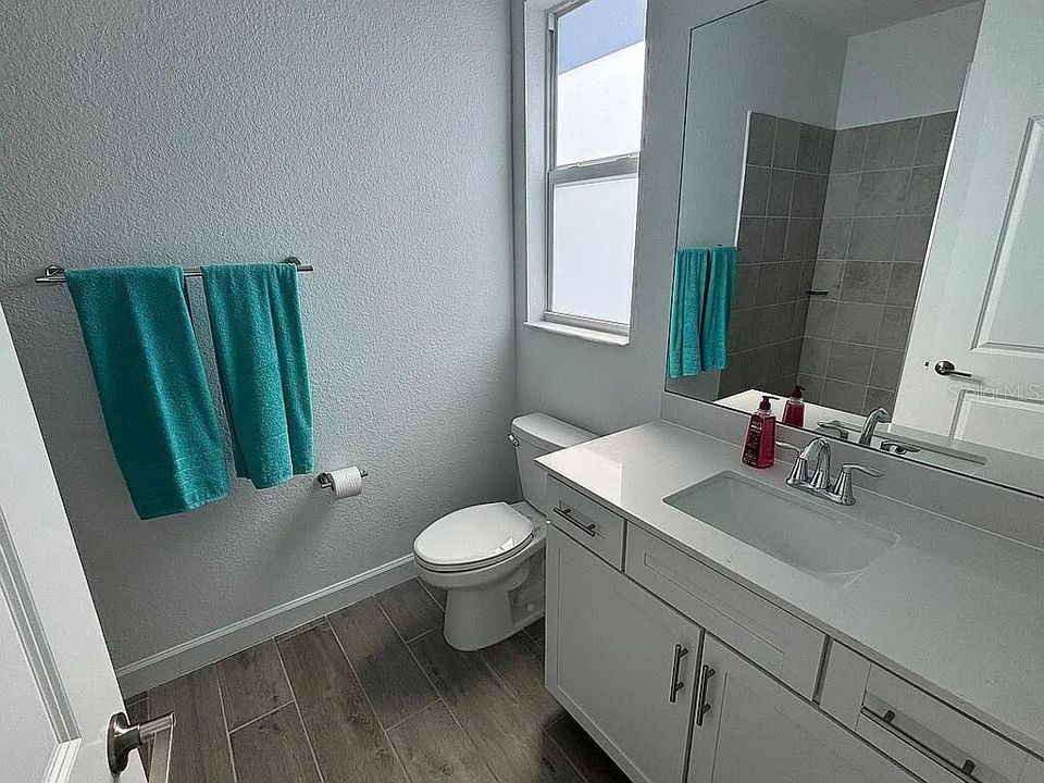 待售: $425,000 (3 贝兹, 3 浴室, 2201 平方英尺)