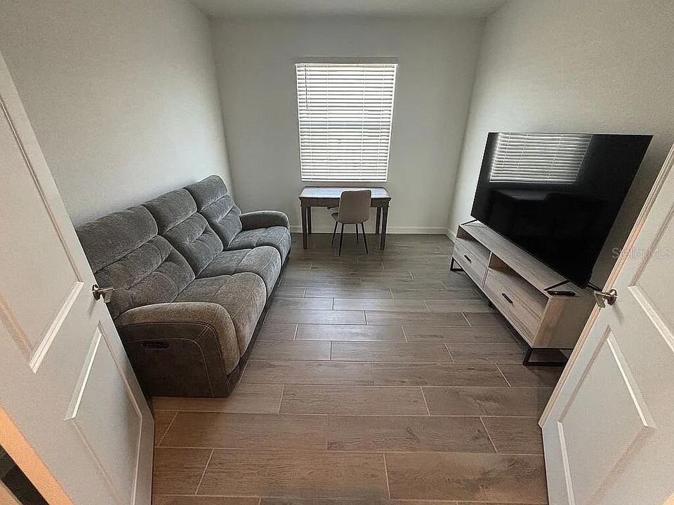 待售: $425,000 (3 贝兹, 3 浴室, 2201 平方英尺)