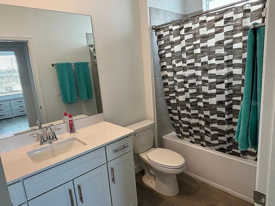 待售: $425,000 (3 贝兹, 3 浴室, 2201 平方英尺)