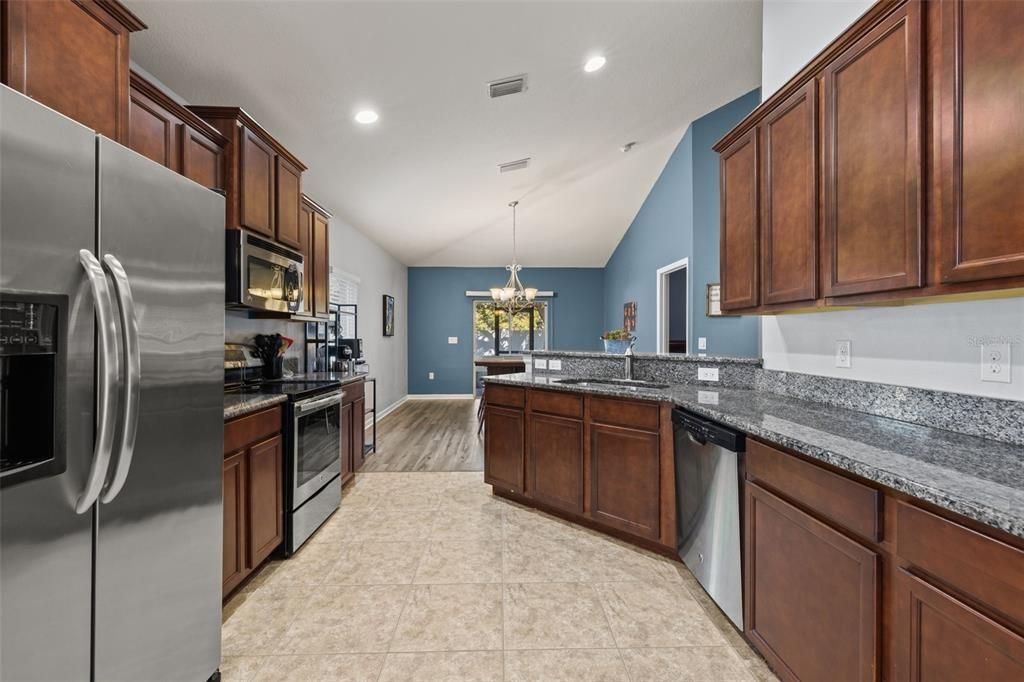 For Sale: $399,900 (4 beds, 2 baths, 1873 Square Feet)