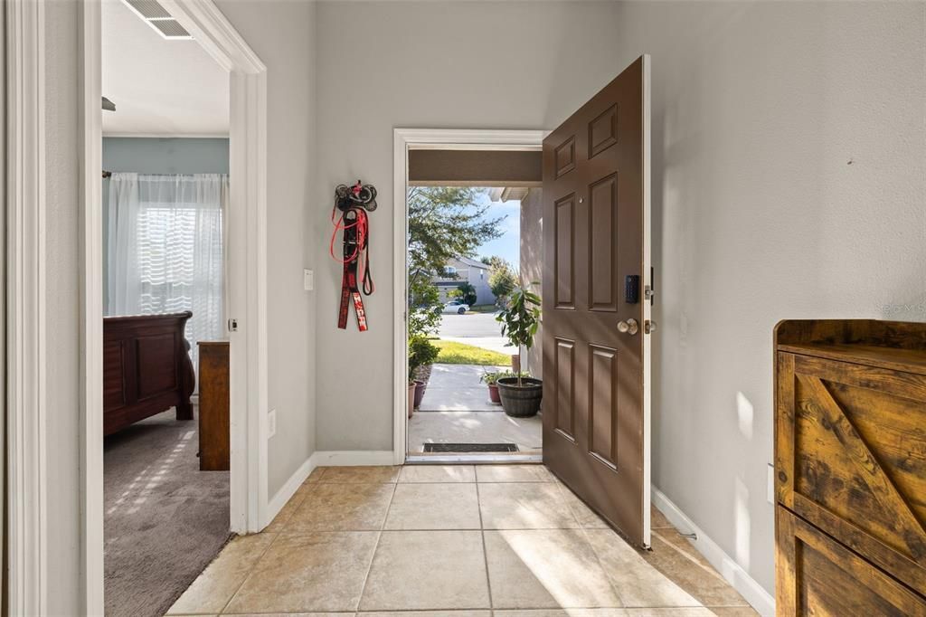 For Sale: $399,900 (4 beds, 2 baths, 1873 Square Feet)