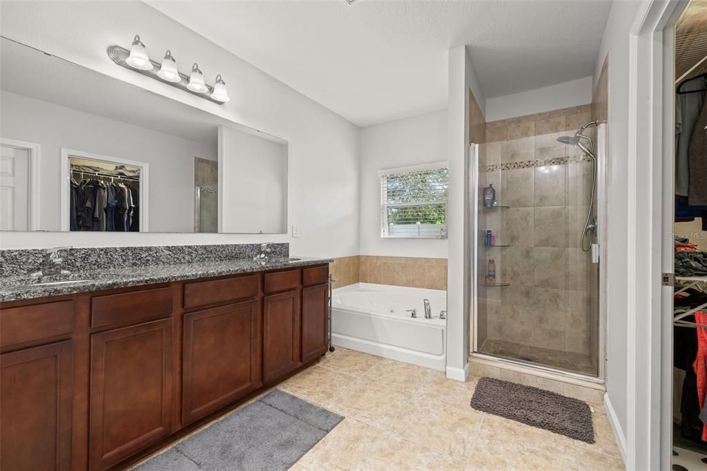 For Sale: $399,900 (4 beds, 2 baths, 1873 Square Feet)