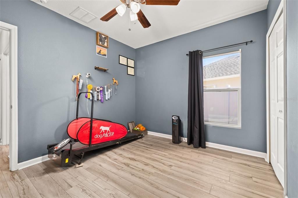 For Sale: $399,900 (4 beds, 2 baths, 1873 Square Feet)