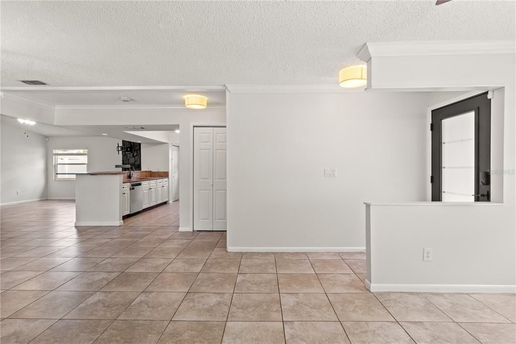 En Venta: $450,000 (3 camas, 2 baños, 1686 Pies cuadrados)