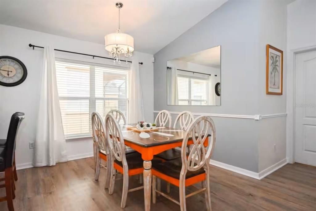 En Renta: $2,300 (3 camas, 3 baños, 1578 Pies cuadrados)