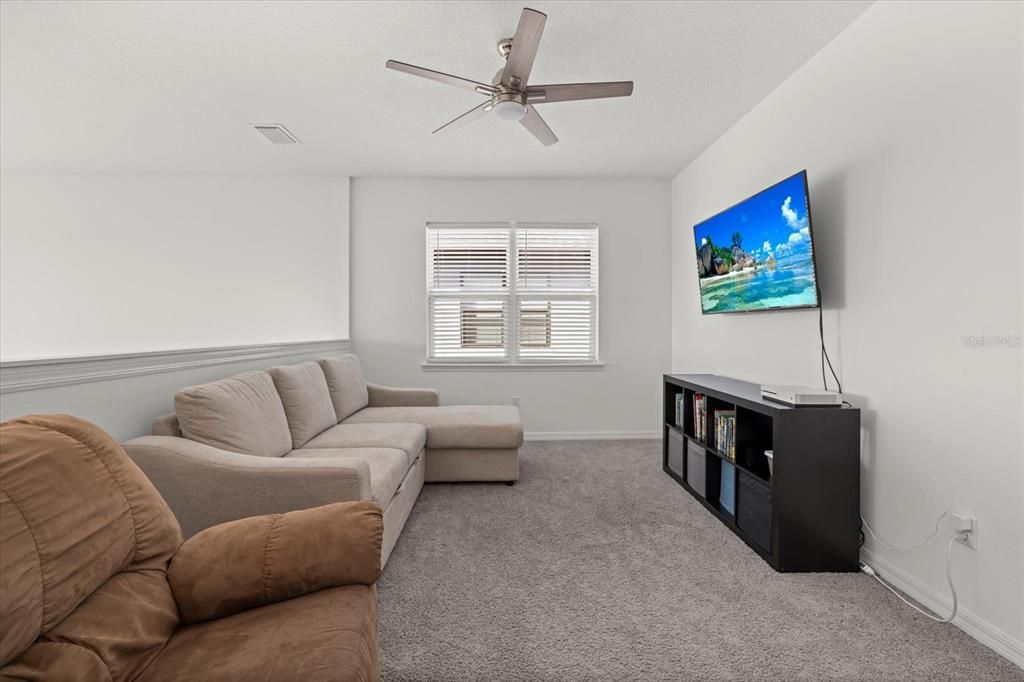 待售: $615,000 (4 贝兹, 3 浴室, 2600 平方英尺)