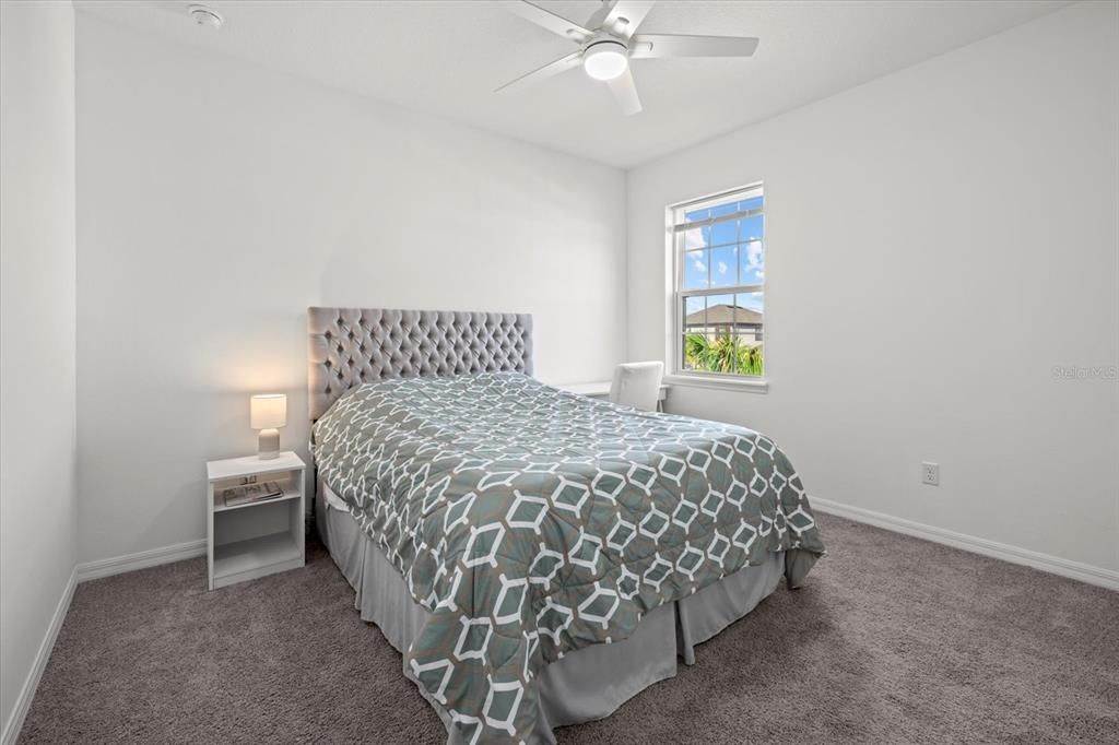 待售: $615,000 (4 贝兹, 3 浴室, 2600 平方英尺)