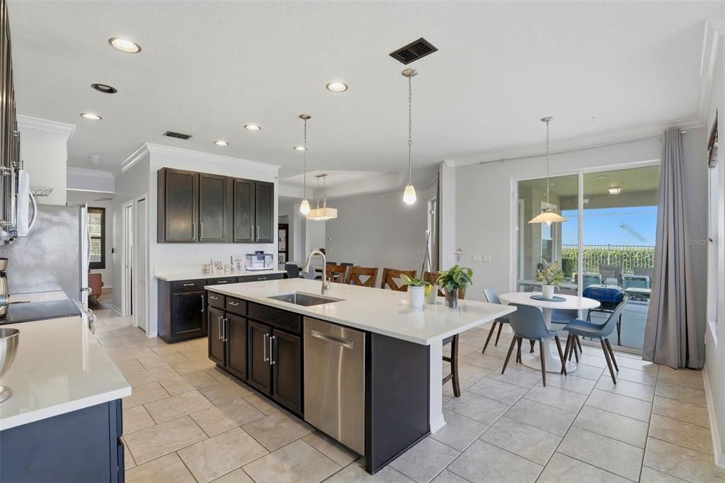 待售: $719,900 (5 贝兹, 3 浴室, 2762 平方英尺)