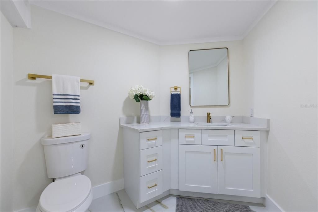 For Sale: $1,090,000 (6 beds, 3 baths, 4709 Square Feet)