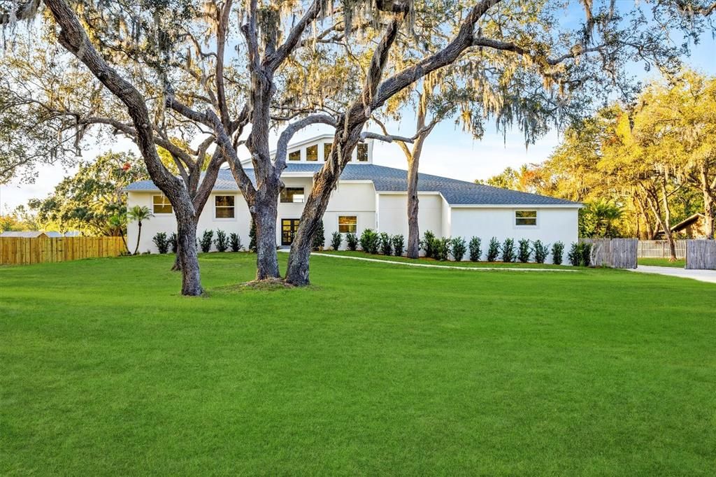 For Sale: $1,090,000 (6 beds, 3 baths, 4709 Square Feet)