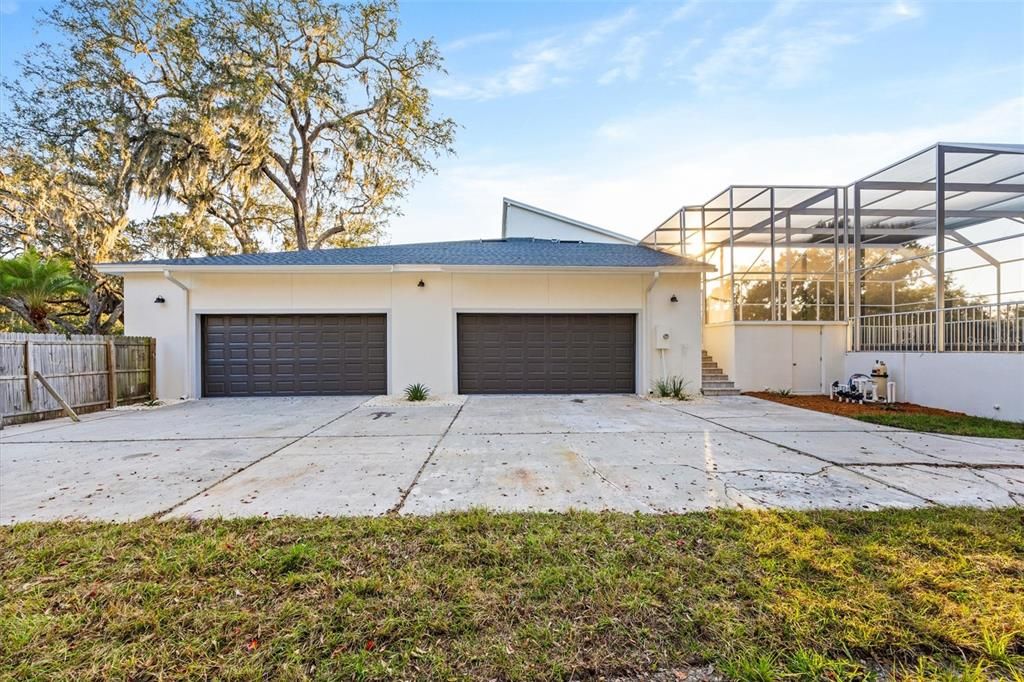 For Sale: $1,090,000 (6 beds, 3 baths, 4709 Square Feet)