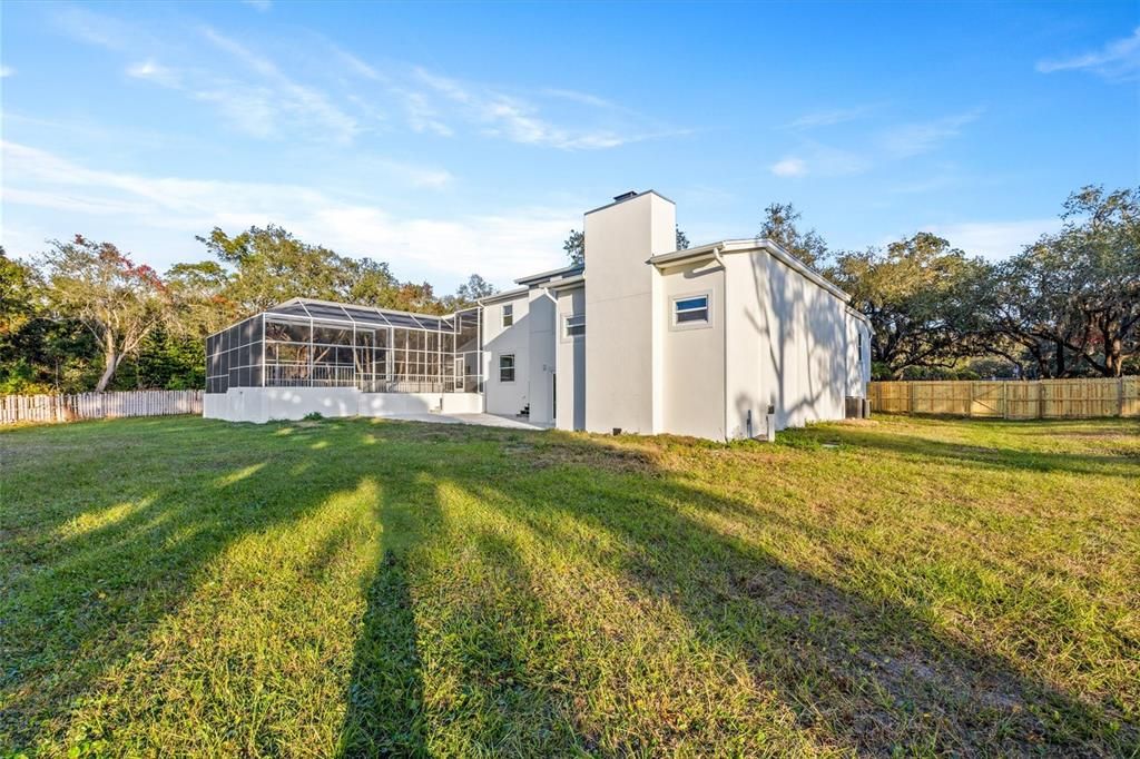 For Sale: $1,090,000 (6 beds, 3 baths, 4709 Square Feet)