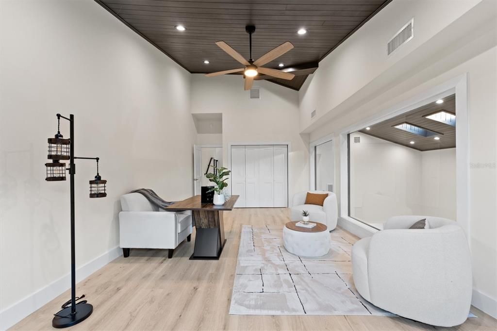 For Sale: $1,090,000 (6 beds, 3 baths, 4709 Square Feet)