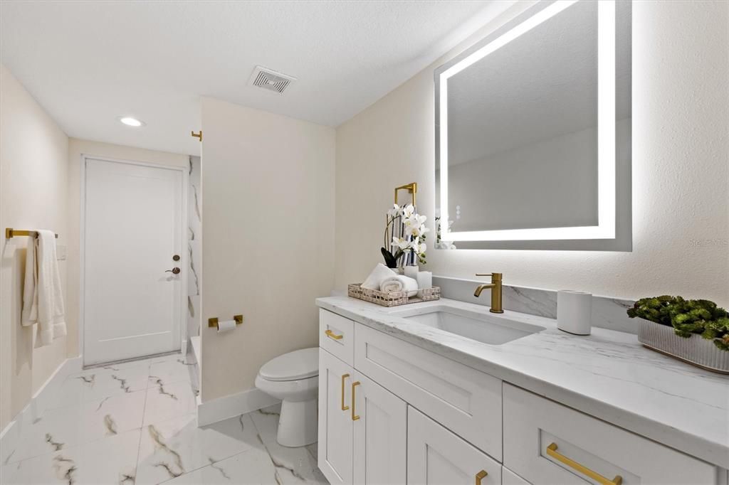 For Sale: $1,090,000 (6 beds, 3 baths, 4709 Square Feet)