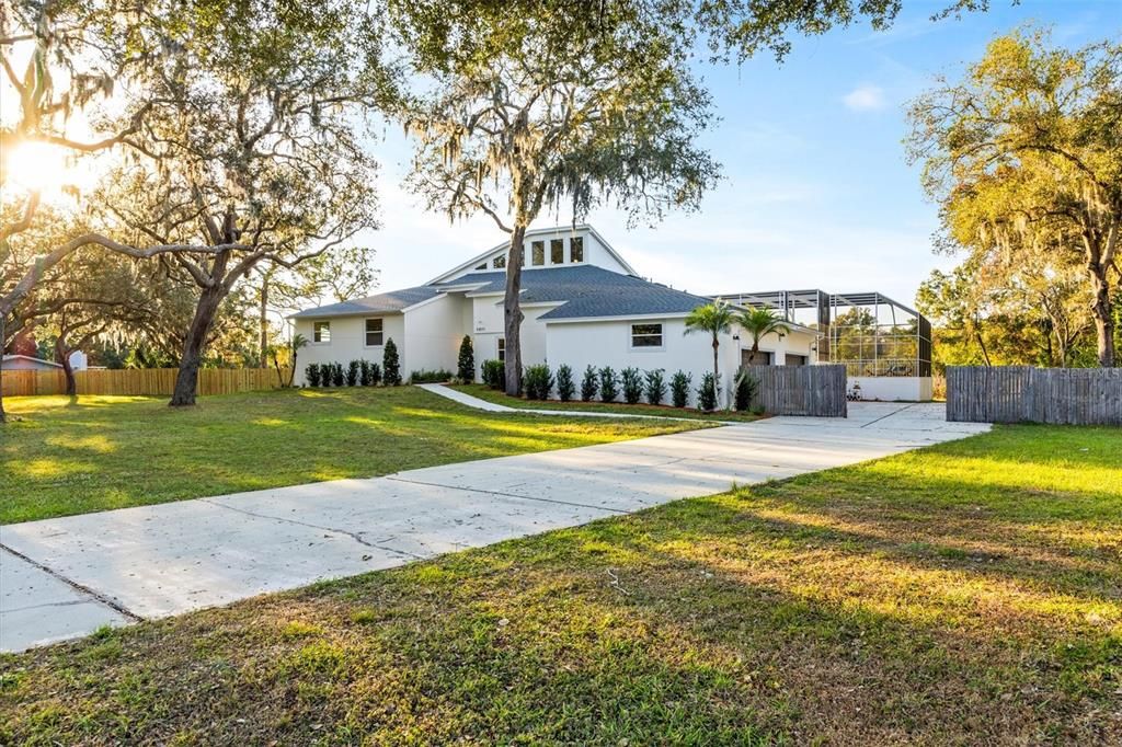 For Sale: $1,090,000 (6 beds, 3 baths, 4709 Square Feet)