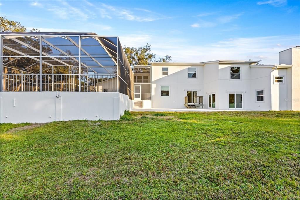 For Sale: $1,090,000 (6 beds, 3 baths, 4709 Square Feet)