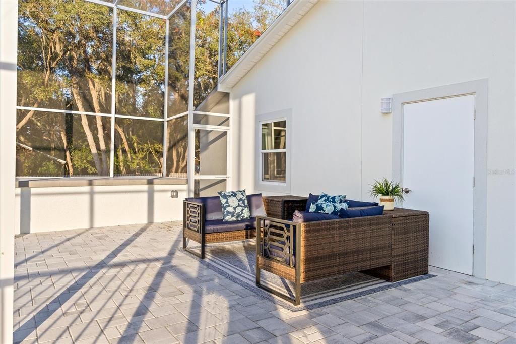 For Sale: $1,090,000 (6 beds, 3 baths, 4709 Square Feet)