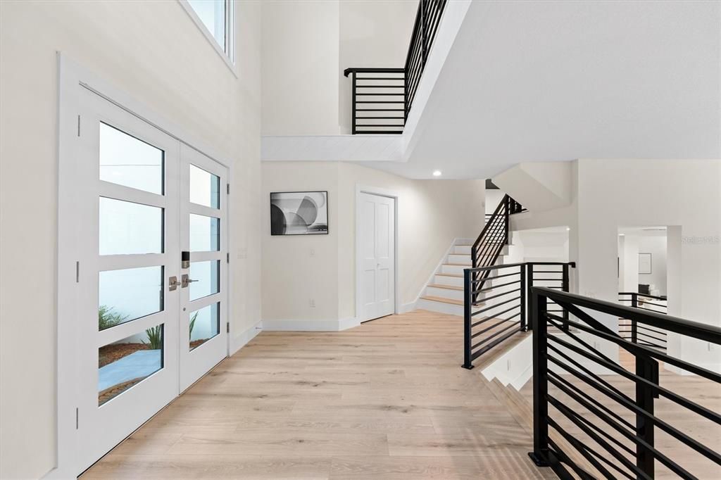 For Sale: $1,090,000 (6 beds, 3 baths, 4709 Square Feet)