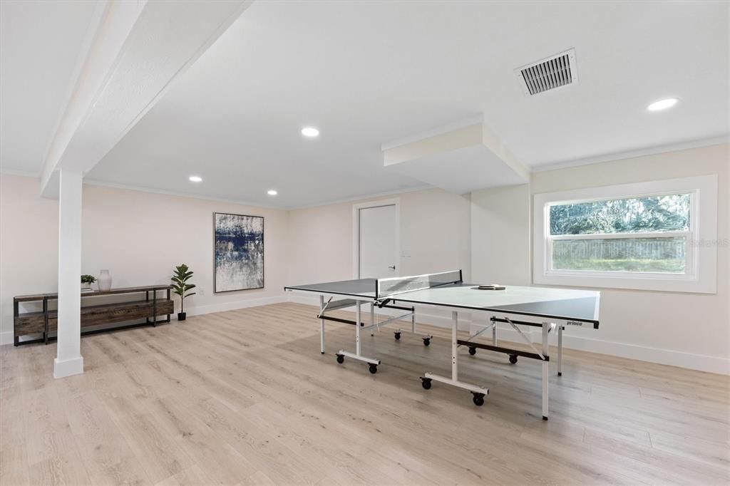 For Sale: $1,090,000 (6 beds, 3 baths, 4709 Square Feet)