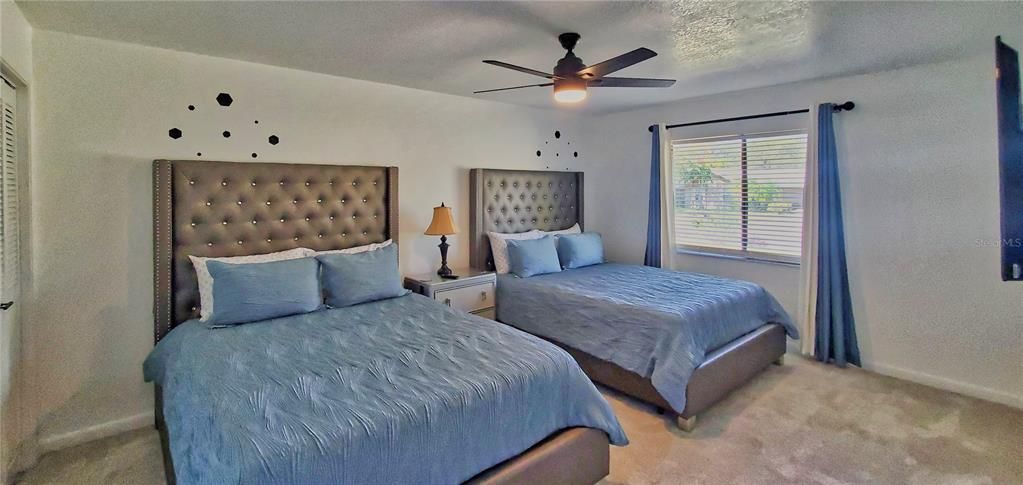 待售: $399,900 (4 贝兹, 3 浴室, 2674 平方英尺)