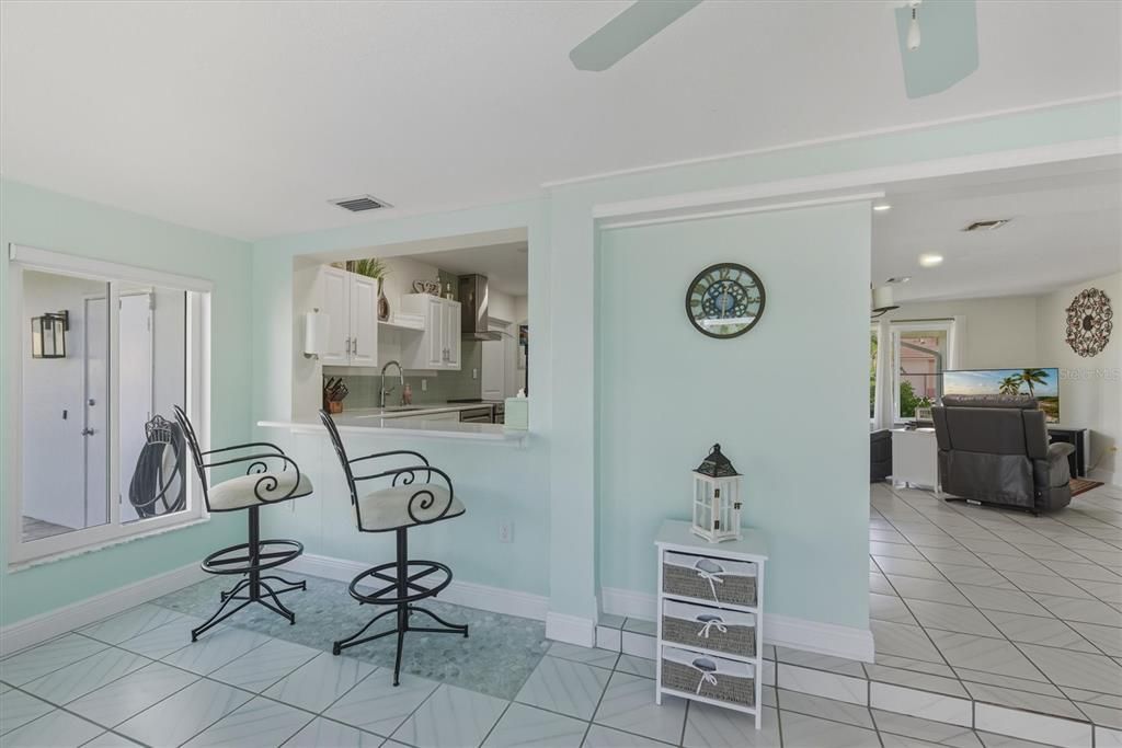 На продажу: $539,000 (2 спален, 2 ванн, 1515 Квадратных фут)