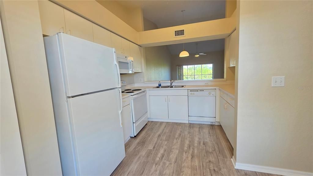 En Venta: $140,000 (2 camas, 2 baños, 1211 Pies cuadrados)