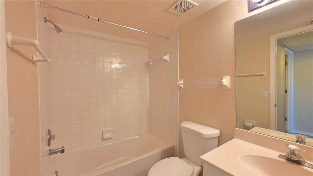 En Venta: $140,000 (2 camas, 2 baños, 1211 Pies cuadrados)