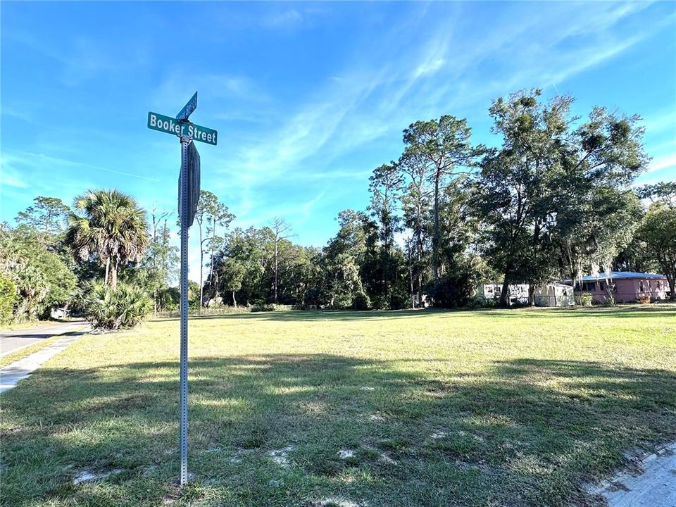 待售: $15,000 (0.12 acres)