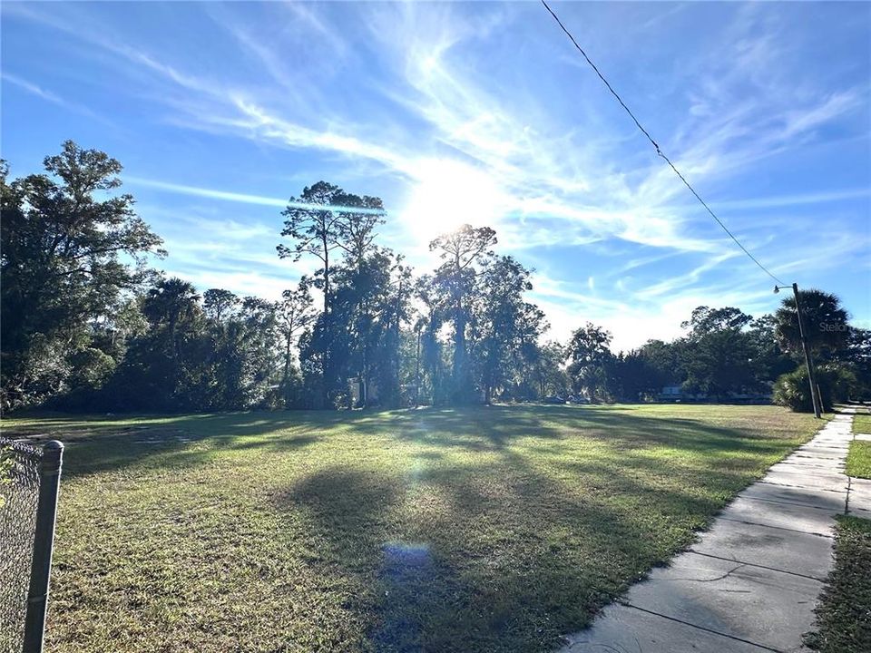 待售: $17,000 (0.13 acres)