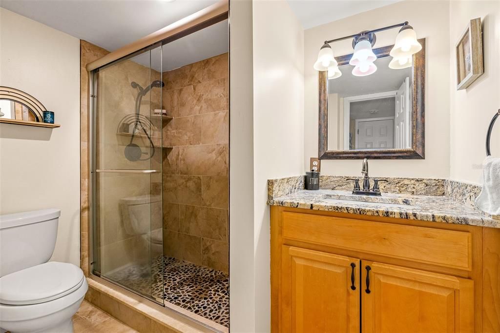 出租: $1,950 (1 贝兹, 1 浴室, 645 平方英尺)