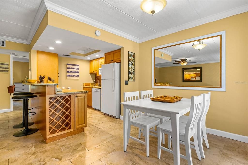 出租: $1,950 (1 贝兹, 1 浴室, 645 平方英尺)