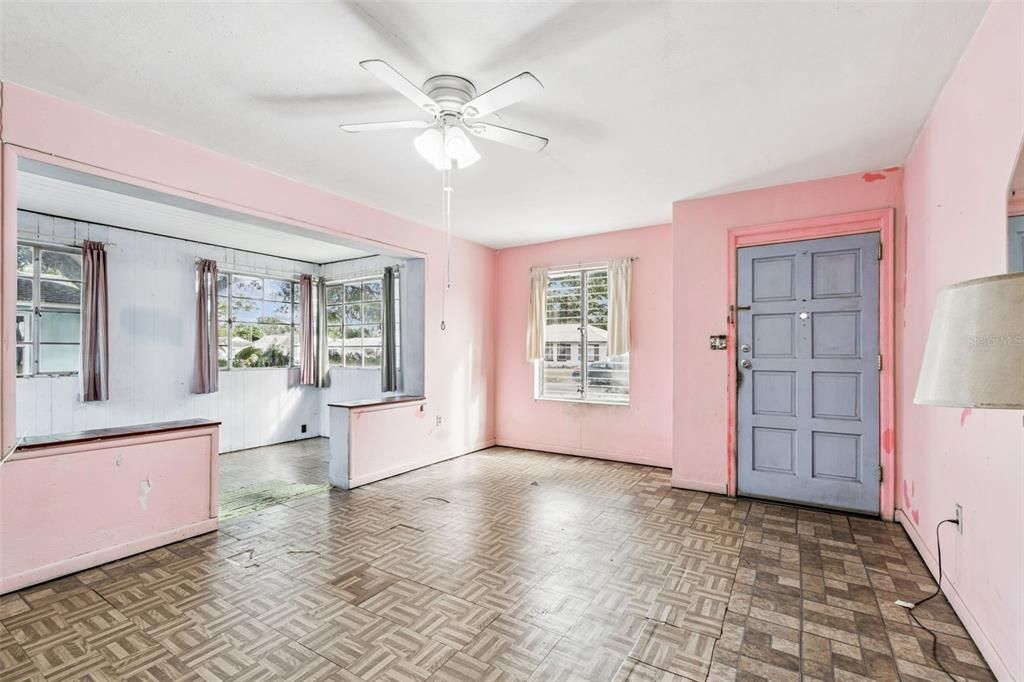 En Venta: $299,000 (3 camas, 1 baños, 1179 Pies cuadrados)