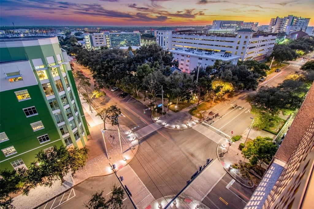 For Sale: $1,175,000 (1 beds, 1 baths, 964 Square Feet)