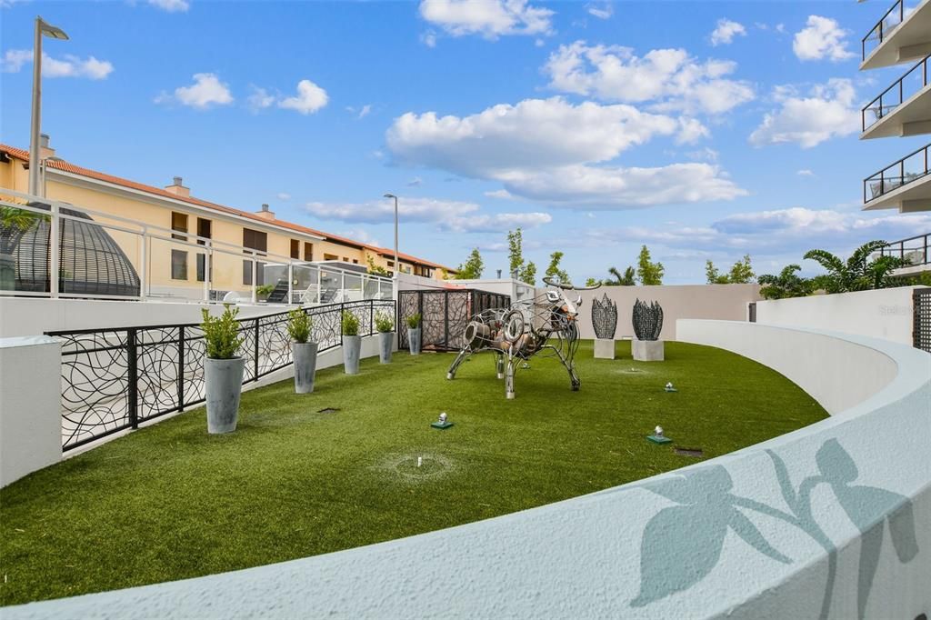 For Sale: $1,175,000 (1 beds, 1 baths, 964 Square Feet)