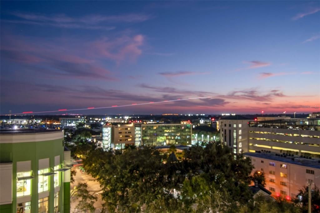 For Sale: $1,175,000 (1 beds, 1 baths, 964 Square Feet)