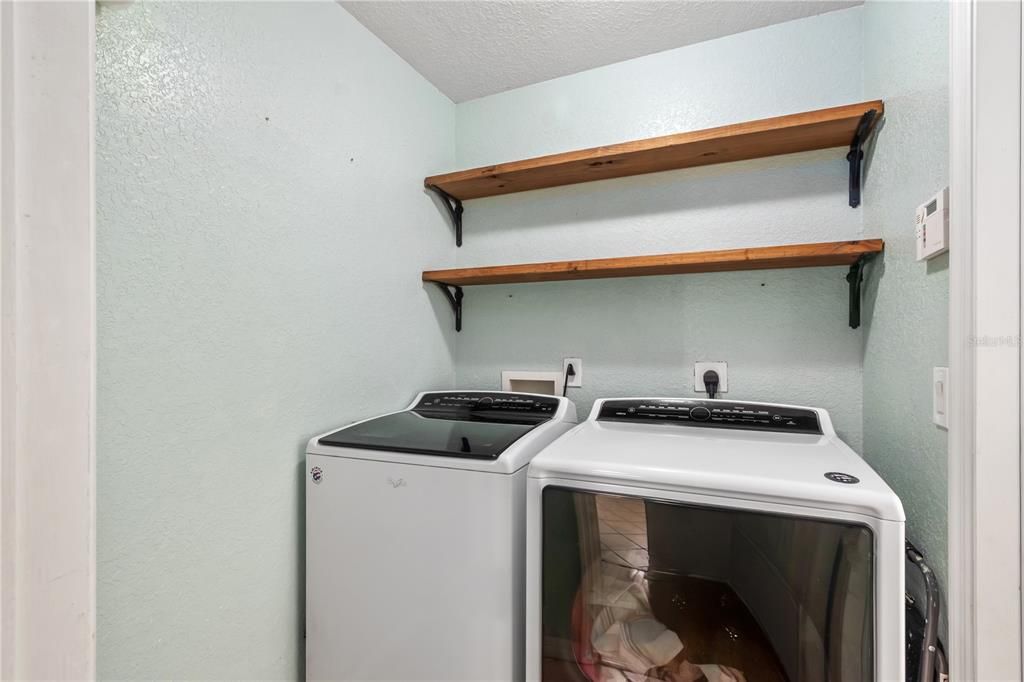 待售: $285,150 (3 贝兹, 2 浴室, 1901 平方英尺)