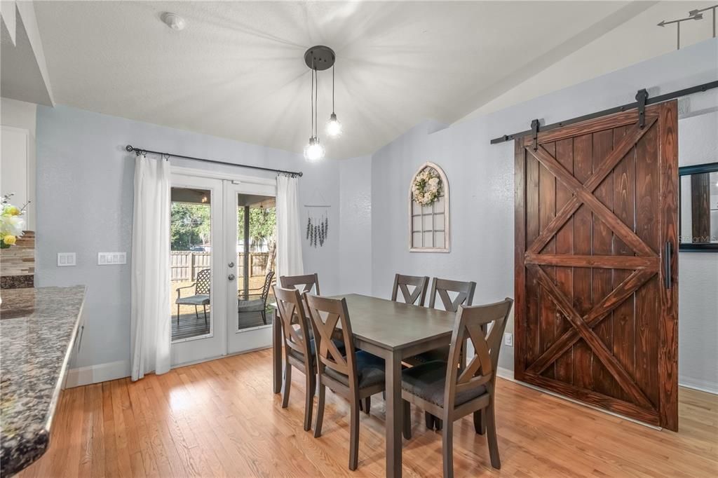 待售: $285,150 (3 贝兹, 2 浴室, 1901 平方英尺)