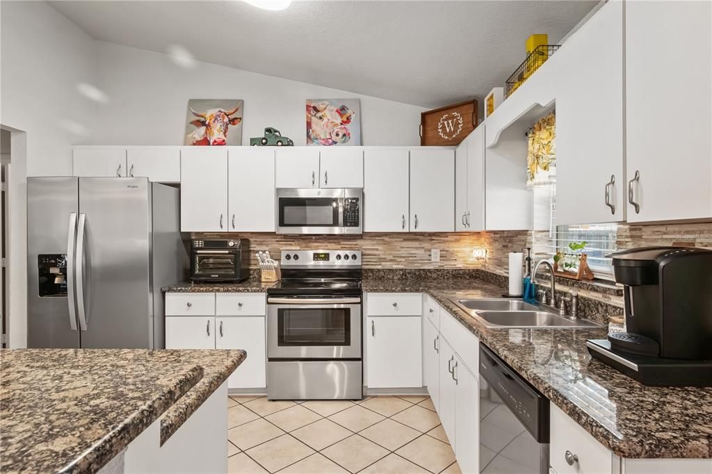 待售: $285,150 (3 贝兹, 2 浴室, 1901 平方英尺)