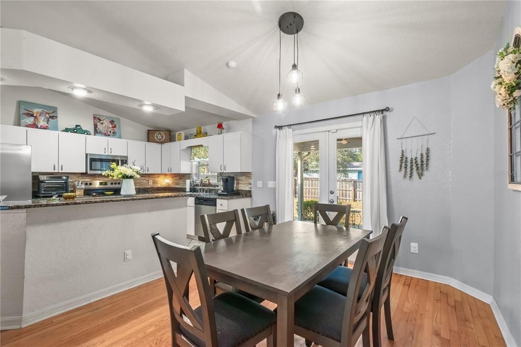 待售: $285,150 (3 贝兹, 2 浴室, 1901 平方英尺)