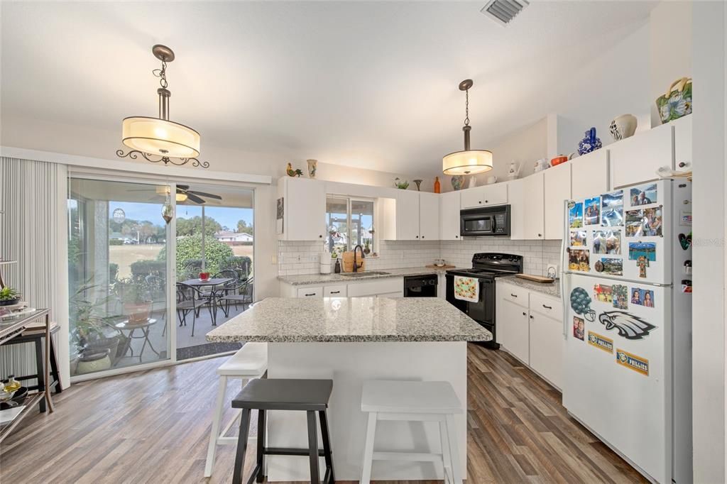 待售: $299,900 (3 贝兹, 2 浴室, 1687 平方英尺)